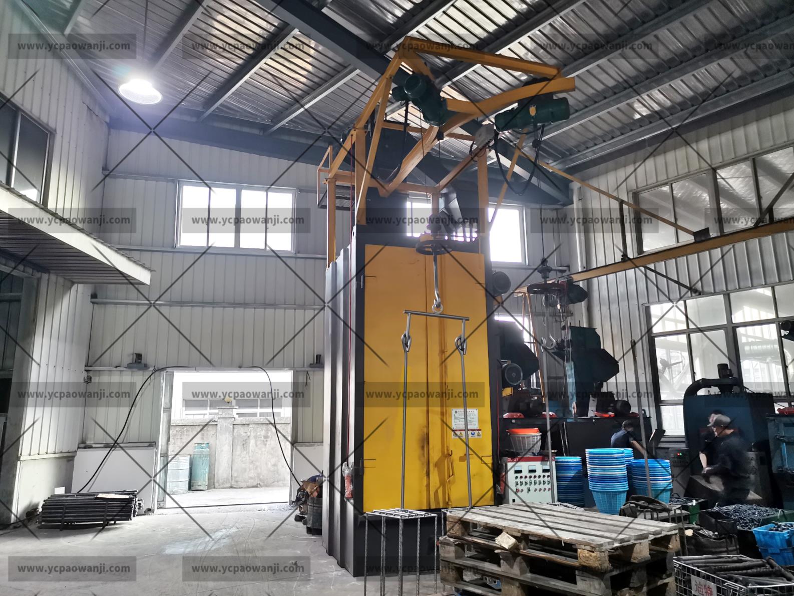 江蘇拋丸機除銹設備 發(fā)往湖南長沙Q3710吊鉤式拋丸機拋丸除銹去氧化皮效果怎么樣?